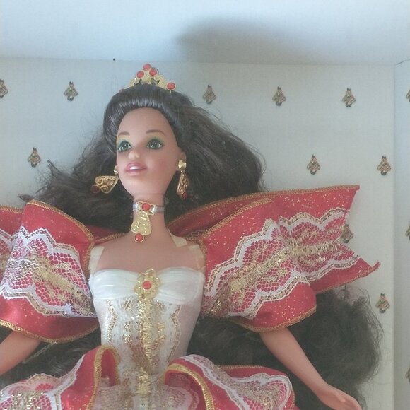 NWT 1997 Happy Holidays Special Edition 10th Anniversary Barbie - Picture 1 of 8
